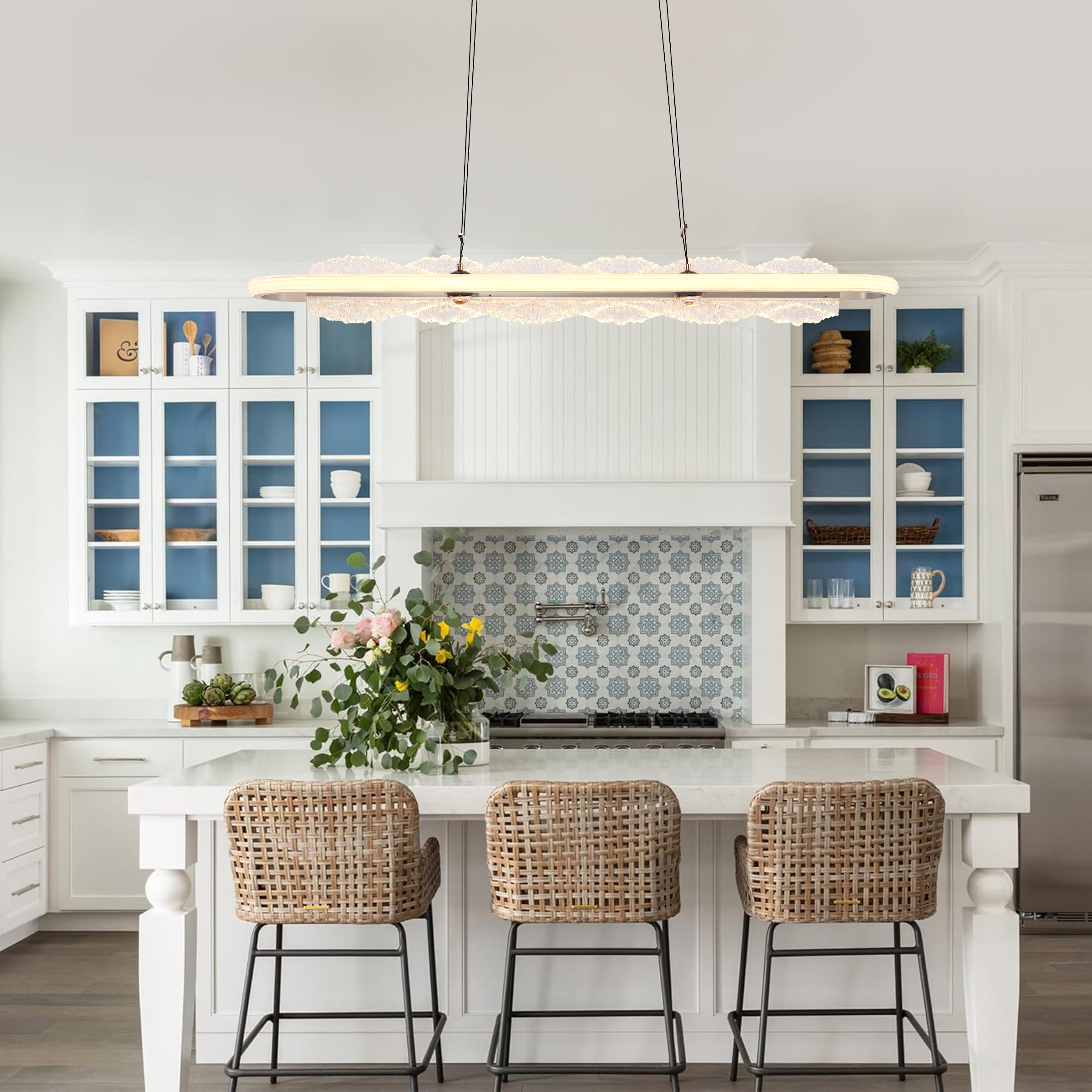 Sleek Aluminum and Acrylic Pendant Light for Dinning Area