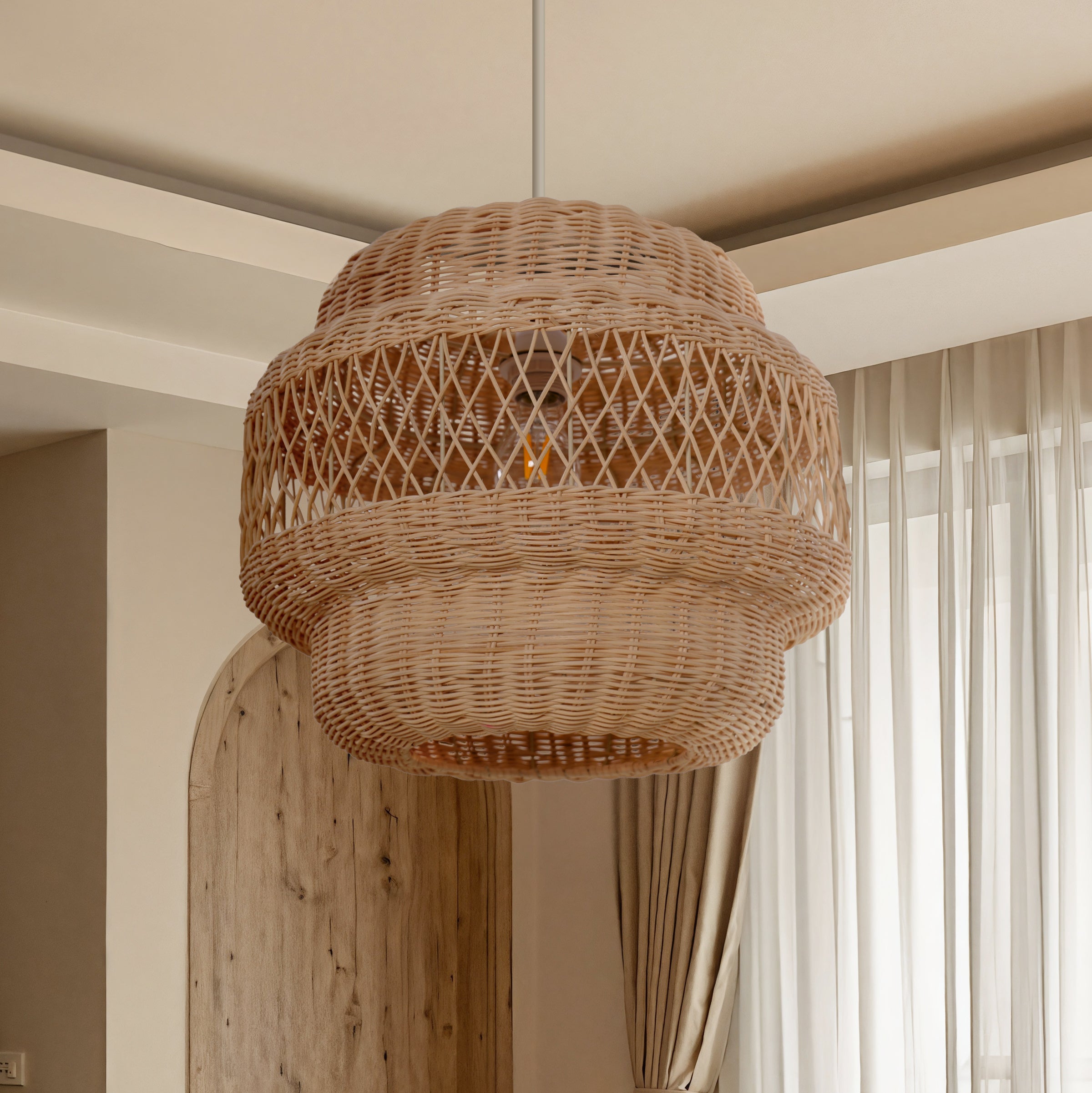 Hollow Weave Rattan Pendant Light for Living Room, Dining Room & Bedroom