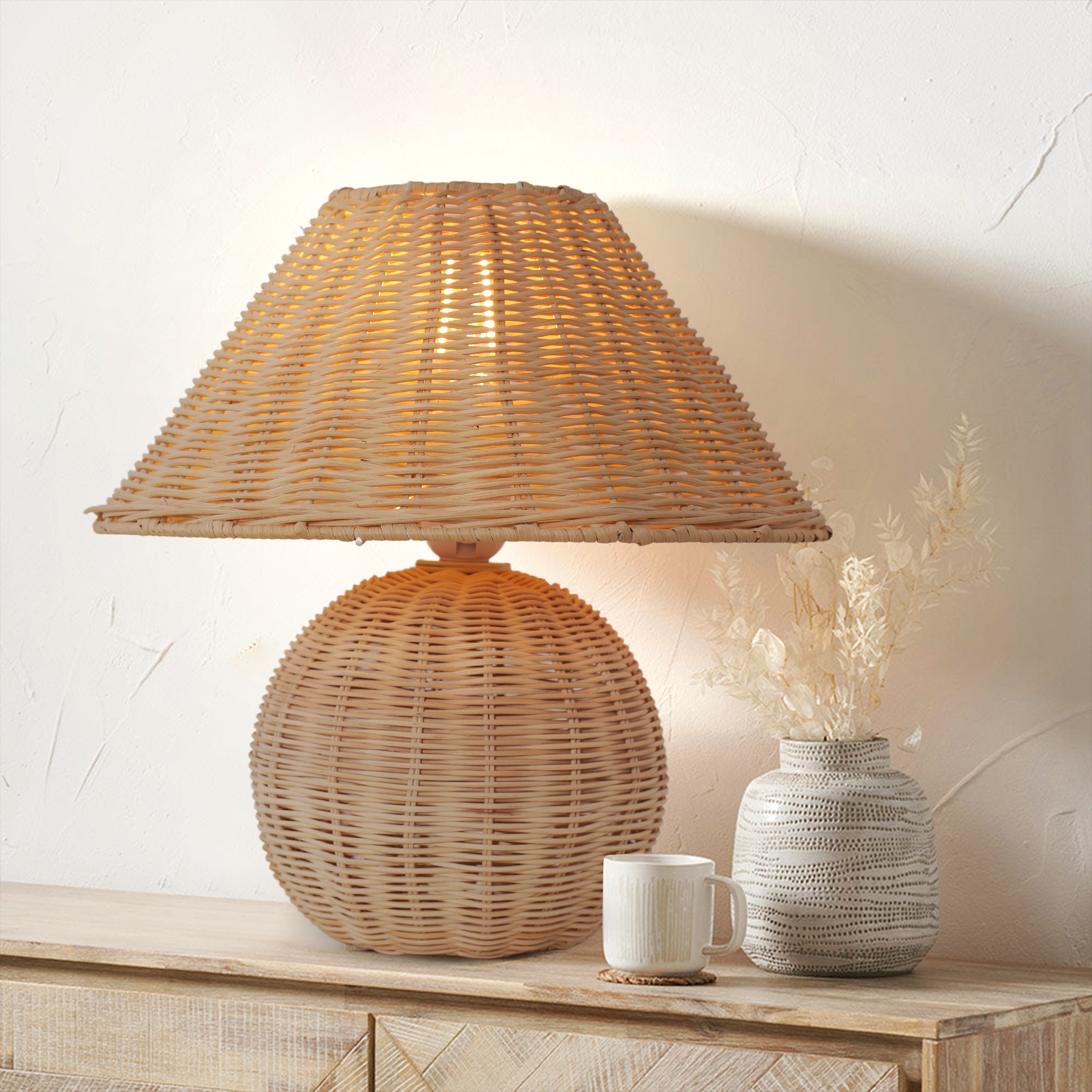 Bohemian Rattan Table Lamp – Handcrafted Natural Lighting for Modern & Coastal Spaces