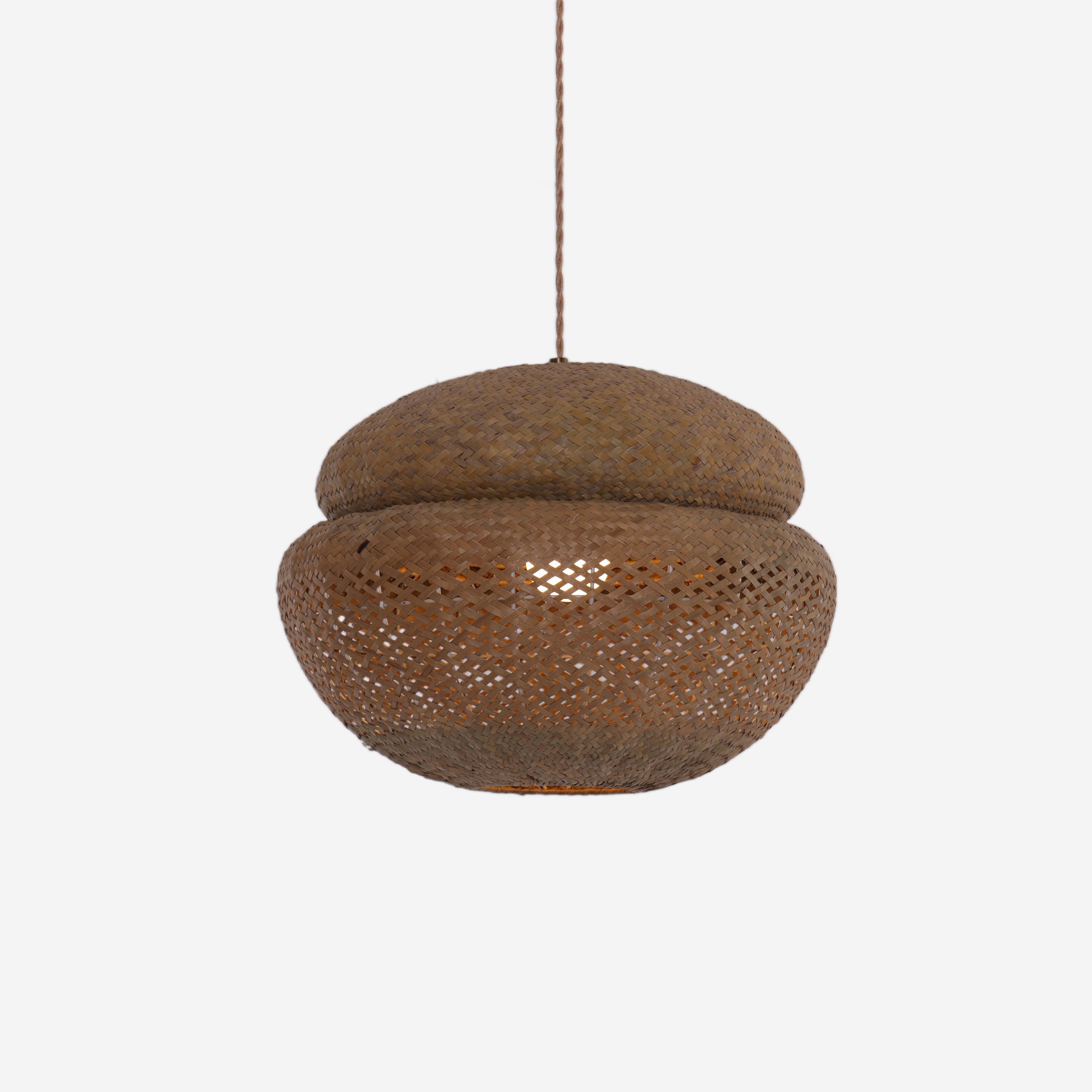 Handwoven Natural Bulrush Pendant Light - Eco-Friendly Bohemian Lighting for Living Room & Dining Area