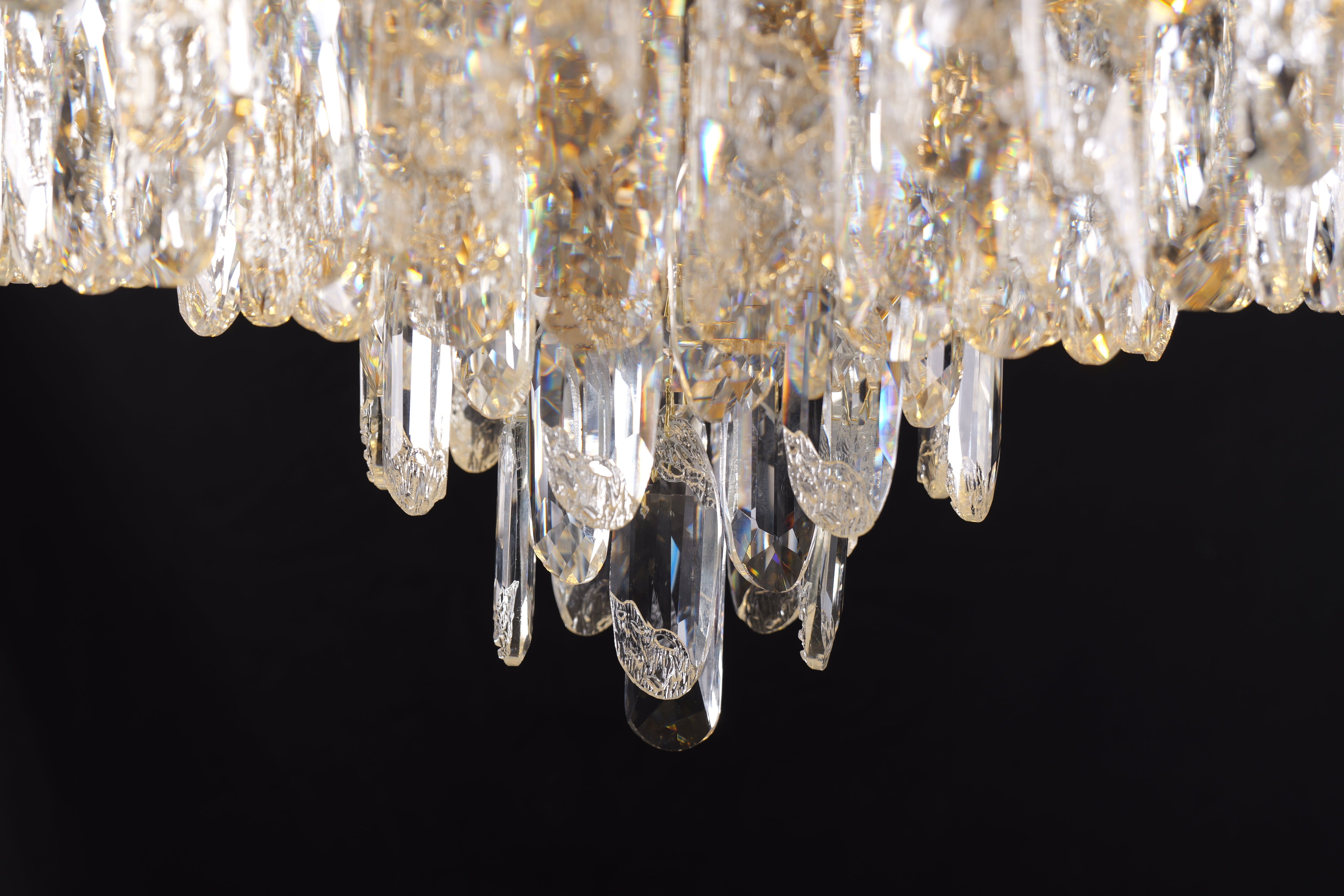 Crystal Chandeliers: Luxurious Art in Radiant Light