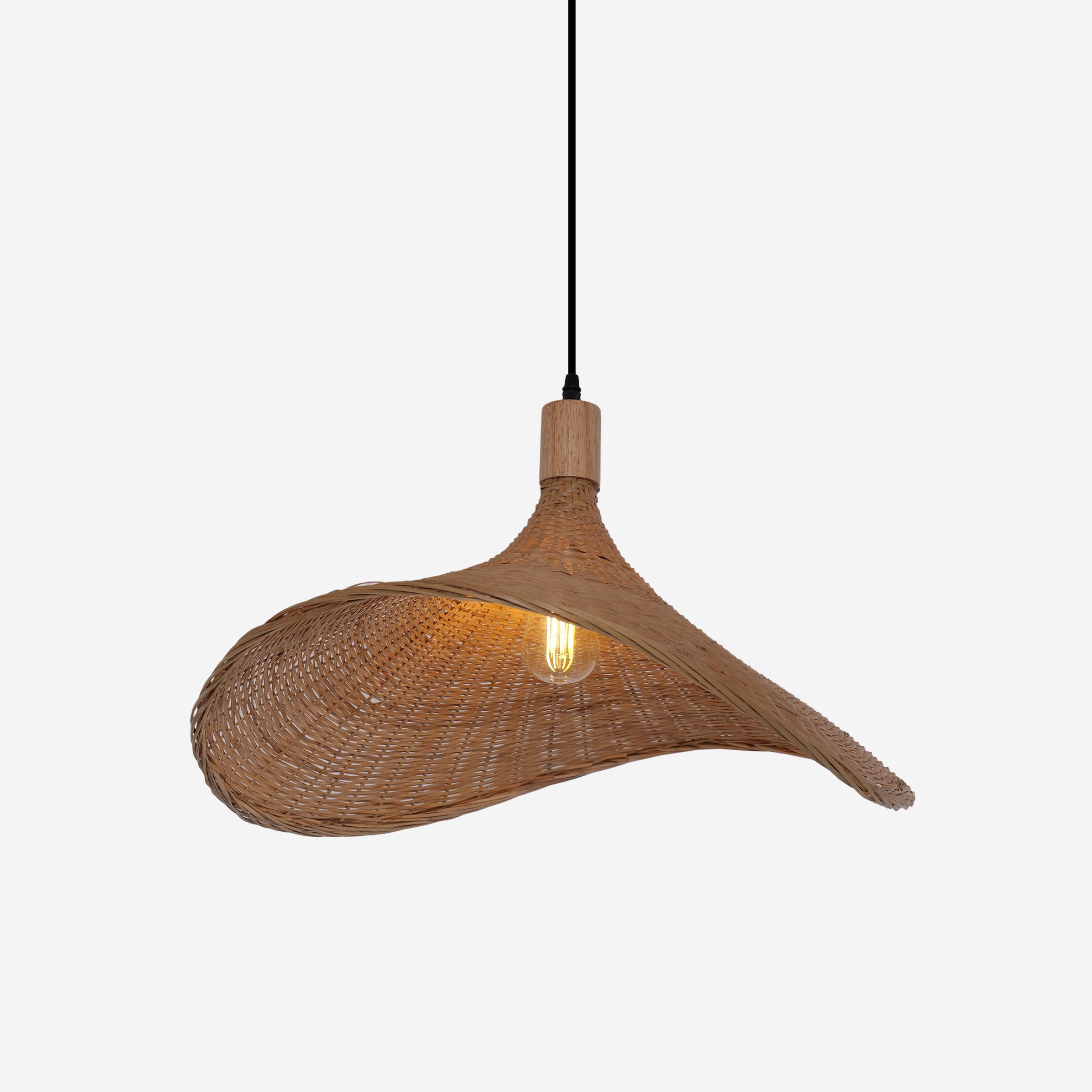 Handwoven Bamboo Shade Pendant Light for Cozy Interiors