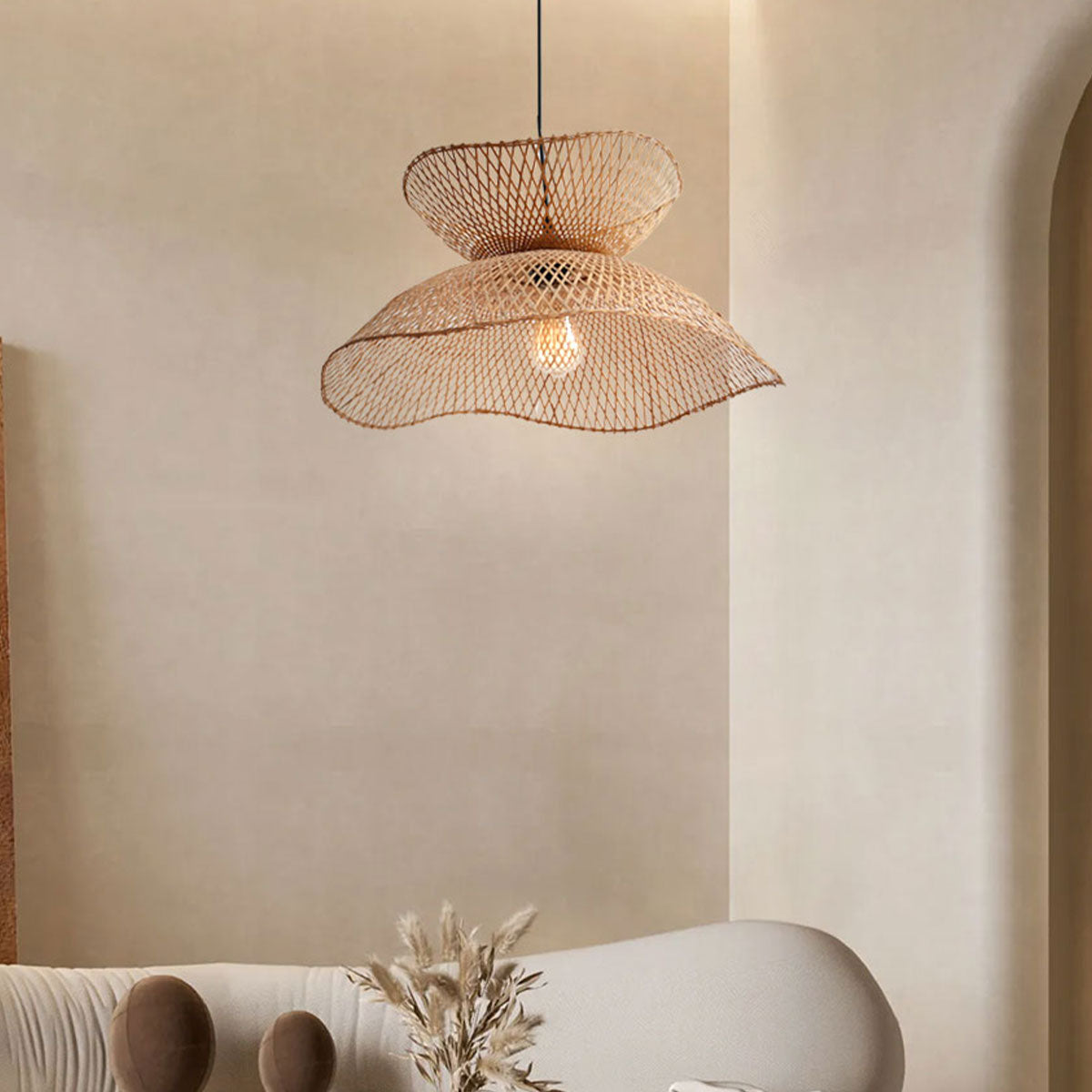 Natural Bamboo Woven Pendant Light for Cozy Interiors