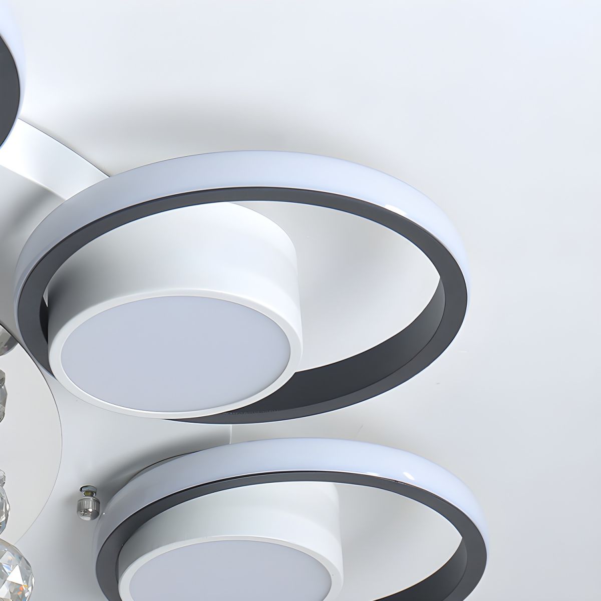 Round Crystal Ceiling Light with a Touch of Modern Light Luxury