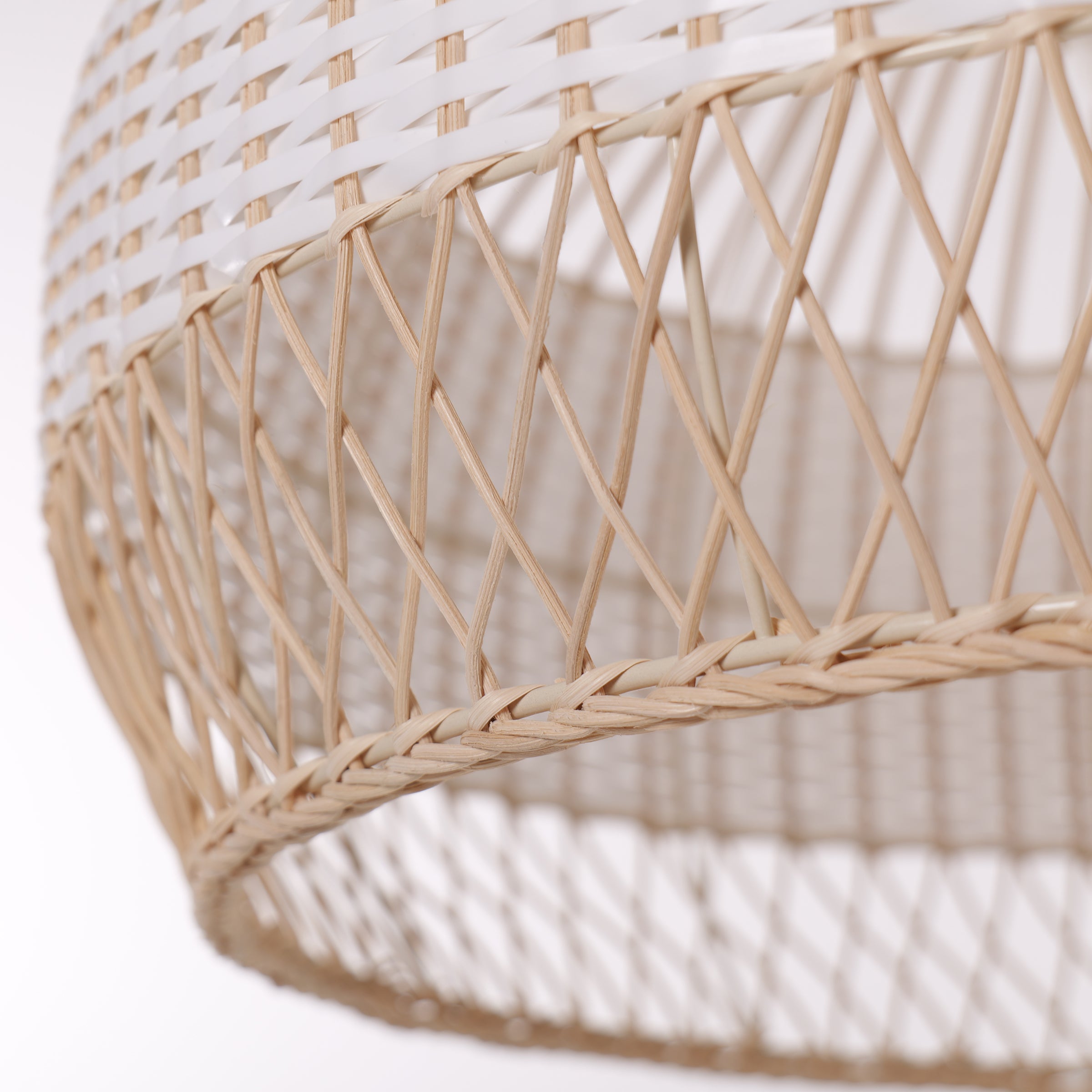Half white handwoven rattan pendant light Style A - Lower Open Weave 细节5