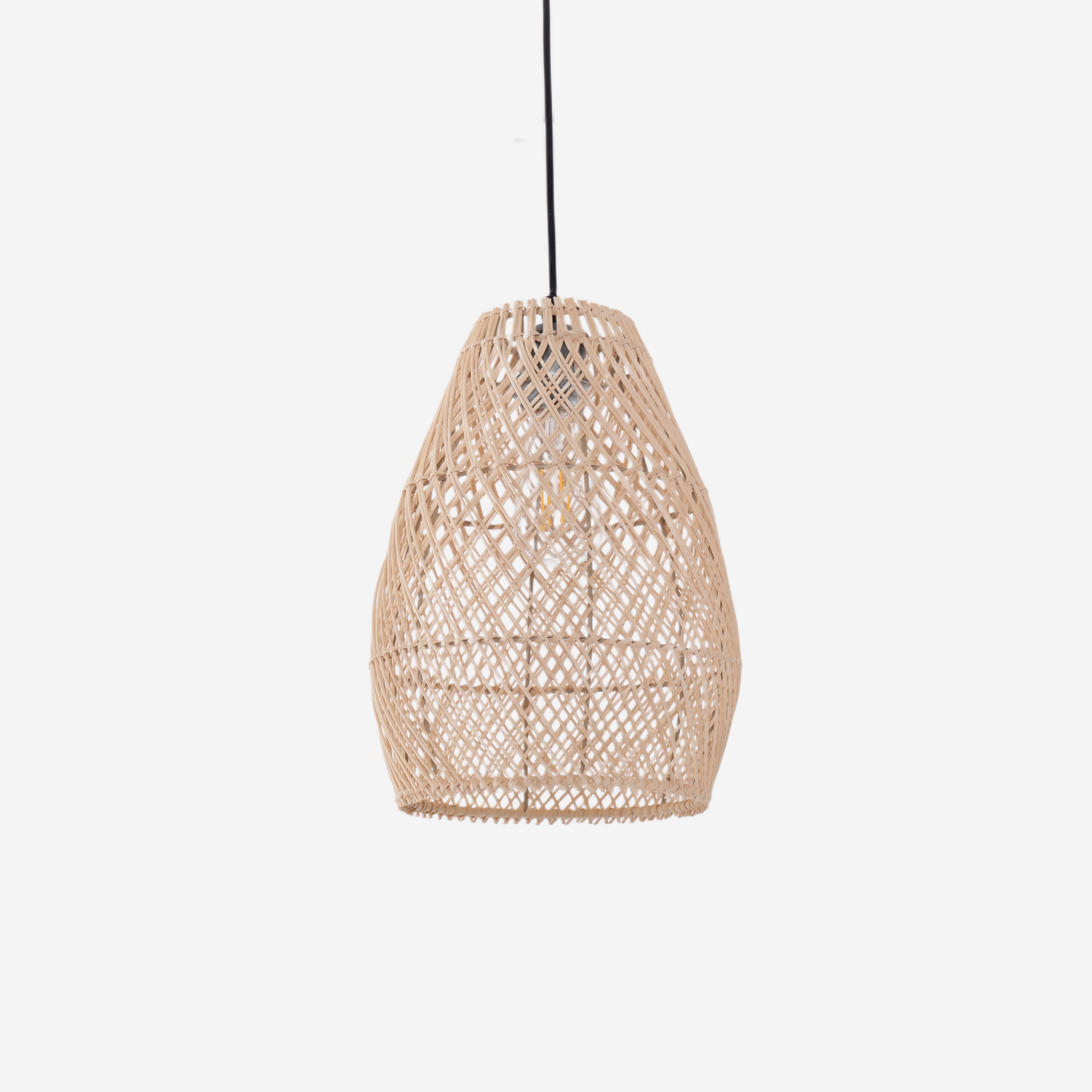 Eco-Friendly Rustic Rattan Pendant Light For Home Decor