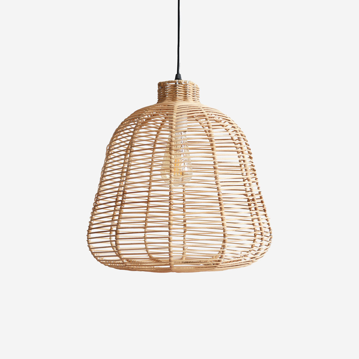 Natural Rattan Woven Pendant Light for Warm Ambient Lighting