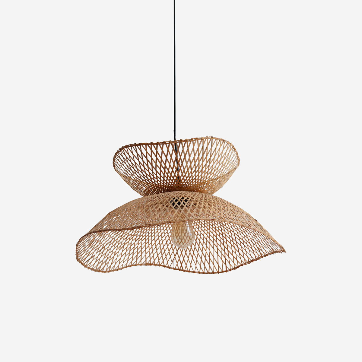 Natural Bamboo Woven Pendant Light for Cozy Interiors